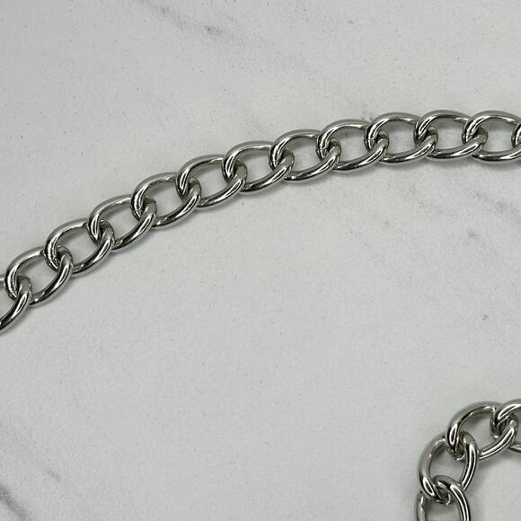 Butterfly Charm Silver Tone Metal Chain Link Belt One Size (OS) ✨ - Picture 8 of 12